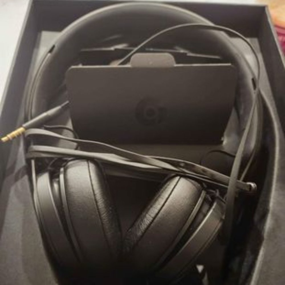 Beats Ep headphones